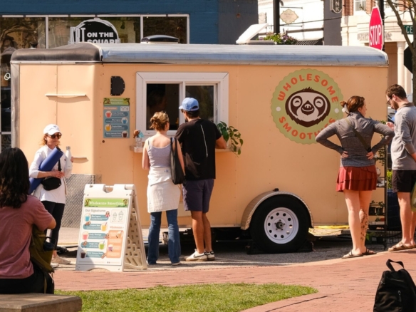 Mobile Smoothie Trailer Low Overhead